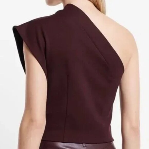 🦋NWT 🌸 EXPRESS STRUCTURED ONE SHOULDER PONTE CROPPED TOP BURGUNDY XS - Picture 3 of 6